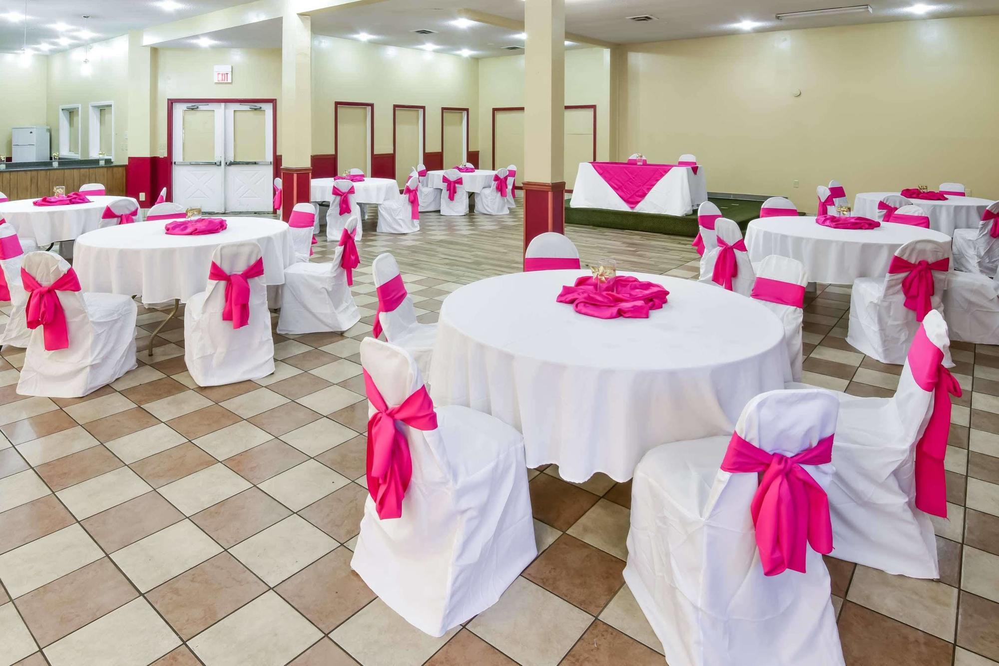 Columbus Grand Hotel & Banquet Center Eksteriør bilde