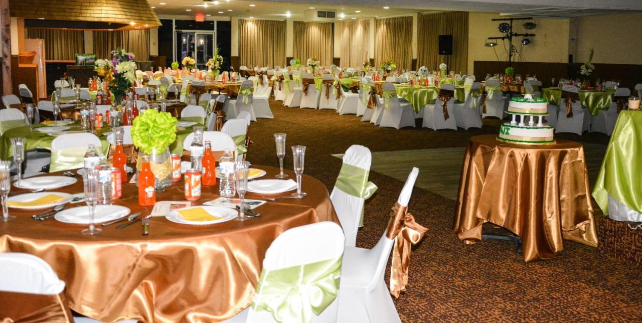 Columbus Grand Hotel & Banquet Center Eksteriør bilde